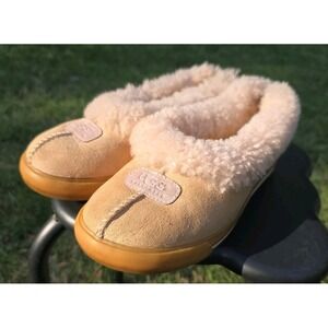 UGG Australia Womens Size 7 Pink Rylan Slip On Slippers Leather Sheepskin 1871